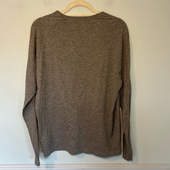 Vince. Gray & White Stripe Cotton Blend Long Sleeve Crew Neck Size Medium Men’s - Picture 5 of 11